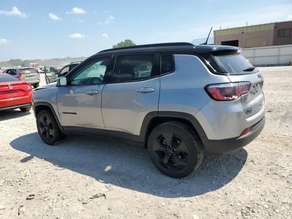 3C4NJDBB1JT314141 2018 JEEP COMPASS - Image 2