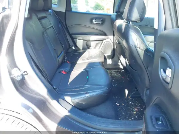 3C4NJDBB1JT314379 2018 JEEP COMPASS - Image 8