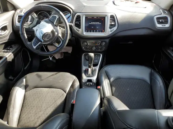 3C4NJDBB1JT315242 2018 JEEP COMPASS - Image 8