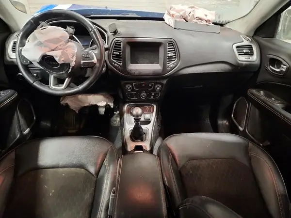 3C4NJDBB1JT315886 2018 JEEP COMPASS - Image 8
