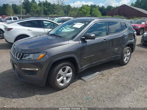 3C4NJDBB1JT337371 2018 JEEP COMPASS - Image 2