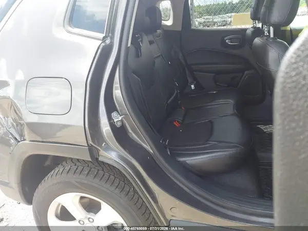 3C4NJDBB1JT337371 2018 JEEP COMPASS - Image 8