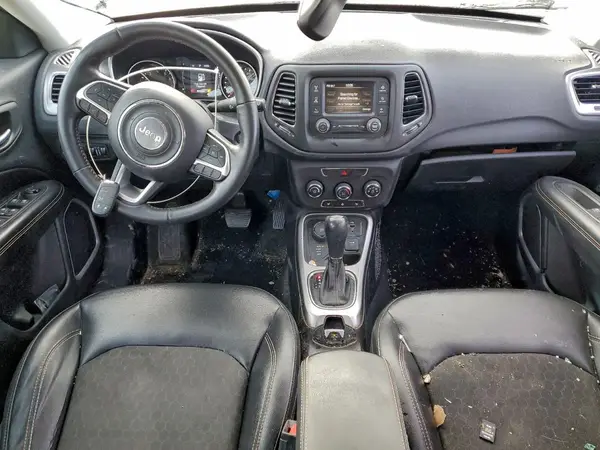 3C4NJDBB1JT349715 2018 JEEP COMPASS - Image 8