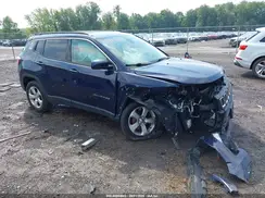 3C4NJDBB1JT355336 2018 JEEP COMPASS