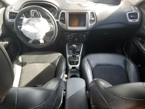 3C4NJDBB1JT359743 2018 JEEP COMPASS - Image 8
