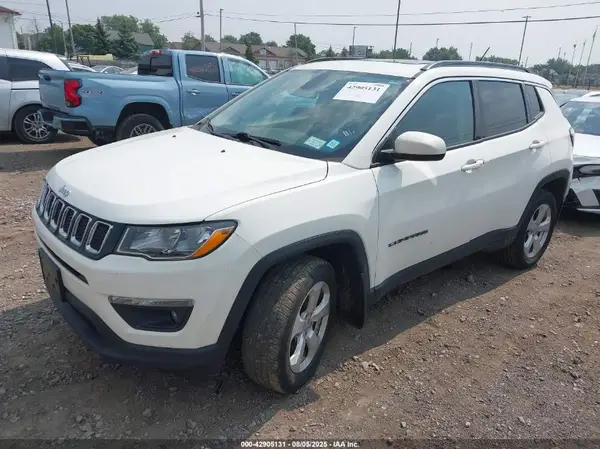 3C4NJDBB1JT360813 2018 JEEP COMPASS - Image 2