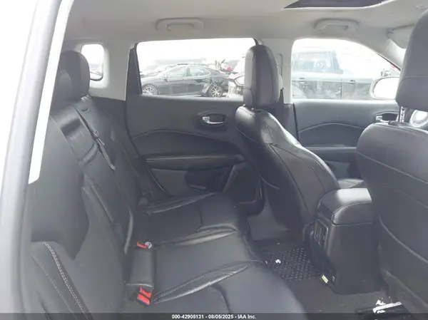 3C4NJDBB1JT360813 2018 JEEP COMPASS - Image 8