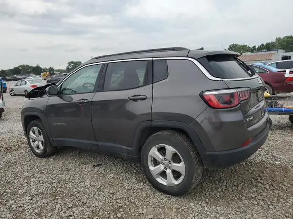 3C4NJDBB1JT366420 2018 JEEP COMPASS - Image 2