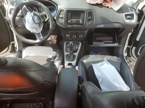 3C4NJDBB1JT373478 2018 JEEP COMPASS - Image 8