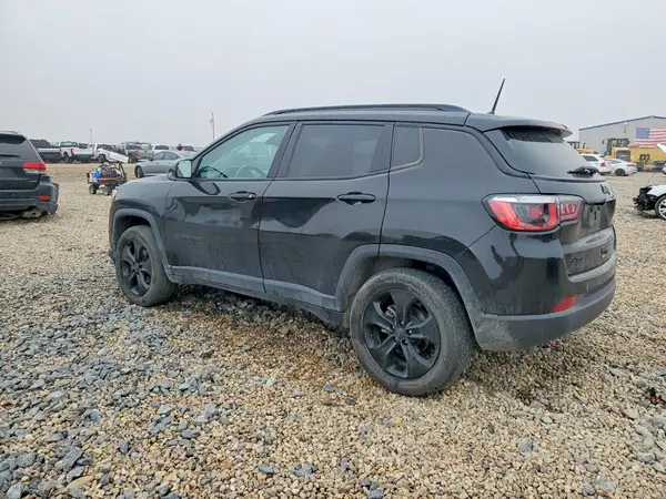 3C4NJDBB1JT394749 2018 JEEP COMPASS - Image 2