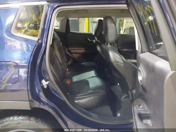 3C4NJDBB1JT399045 2018 JEEP COMPASS - Image 8