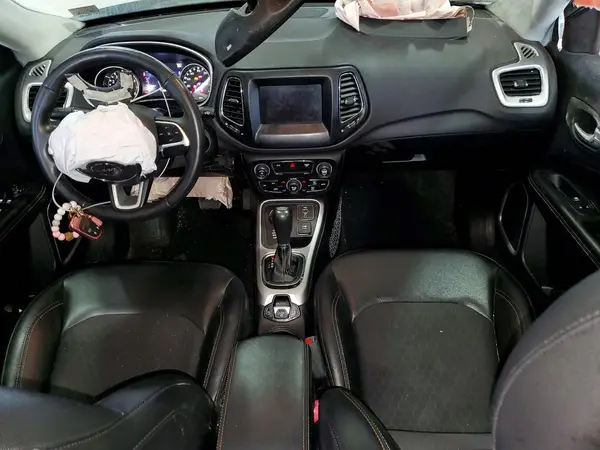 3C4NJDBB1JT418175 2018 JEEP COMPASS - Image 8