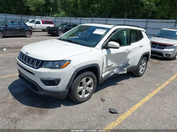 3C4NJDBB1JT423375 2018 JEEP COMPASS - Image 2