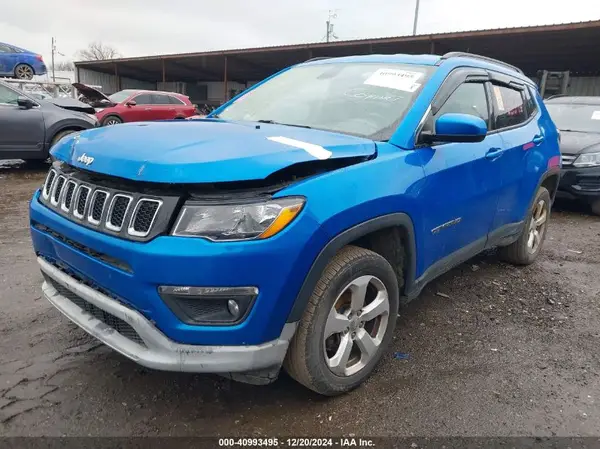 3C4NJDBB1JT423652 2018 JEEP COMPASS - Image 2