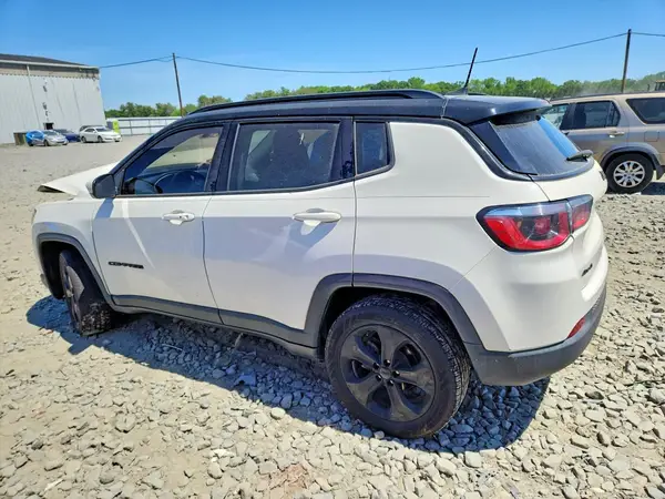 3C4NJDBB1JT432545 2018 JEEP COMPASS - Image 2