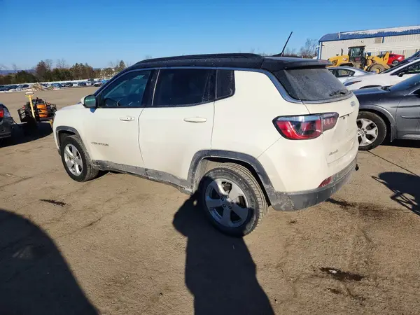 3C4NJDBB1JT434022 2018 JEEP COMPASS - Image 2