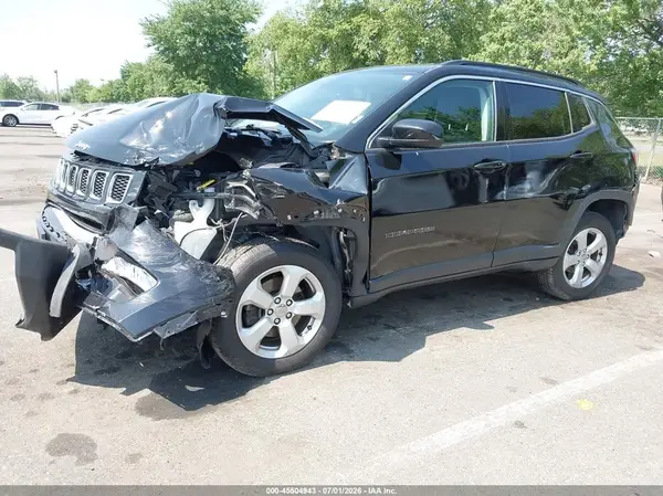 3C4NJDBB1JT434618 2018 JEEP COMPASS - Image 2