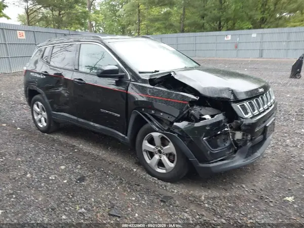 3C4NJDBB1JT434733 2018 JEEP COMPASS - Image 1
