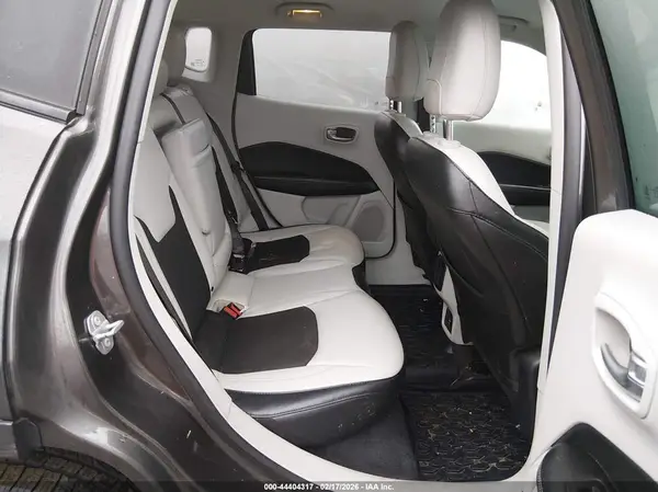 3C4NJDBB1JT434943 2018 JEEP COMPASS - Image 8