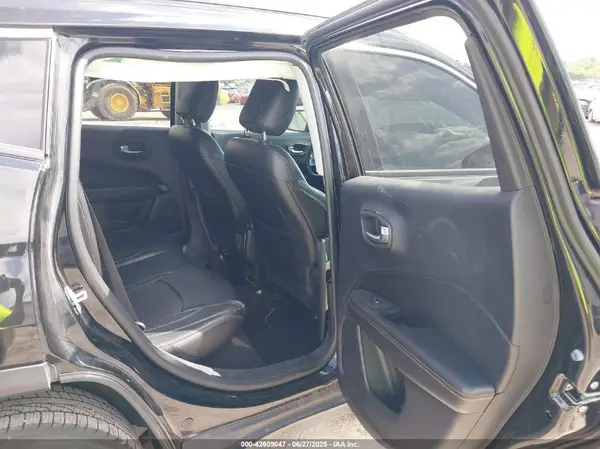 3C4NJDBB1JT456831 2018 JEEP COMPASS - Image 8