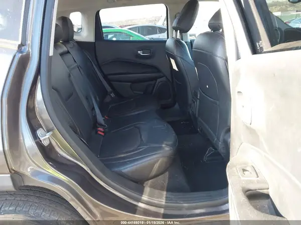 3C4NJDBB1JT457168 2018 JEEP COMPASS - Image 8