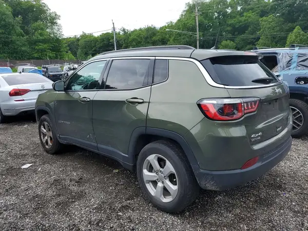 3C4NJDBB1JT467618 2018 JEEP COMPASS - Image 2