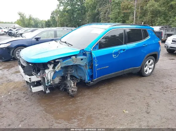 3C4NJDBB1JT470471 2018 JEEP COMPASS - Image 2