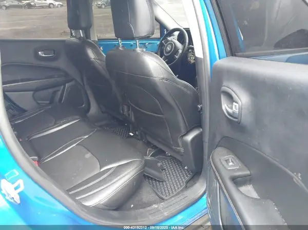 3C4NJDBB1JT470471 2018 JEEP COMPASS - Image 8