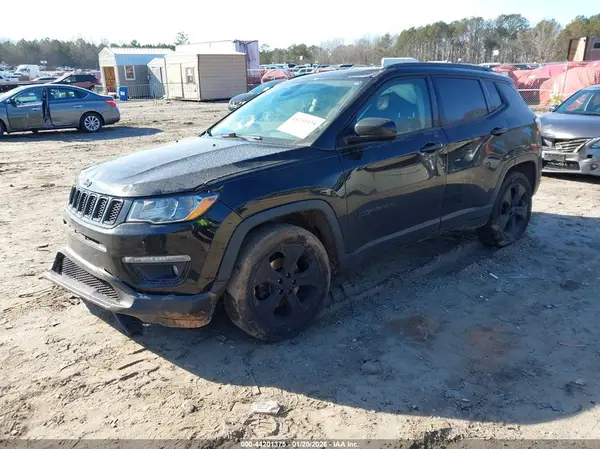 3C4NJDBB1JT479381 2018 JEEP COMPASS - Image 2