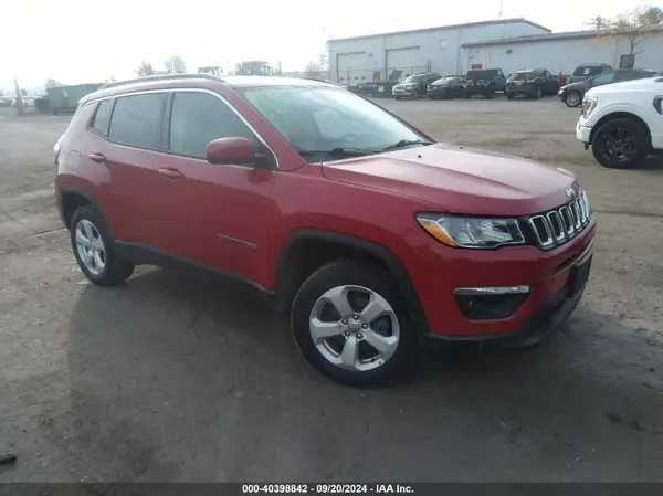 3C4NJDBB1JT480515 2018 JEEP COMPASS - Image 1