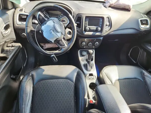 3C4NJDBB1JT481714 2018 JEEP COMPASS - Image 8