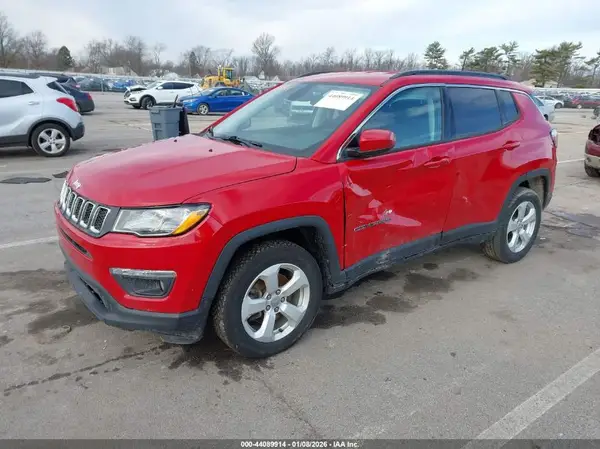 3C4NJDBB1JT485438 2018 JEEP COMPASS - Image 2