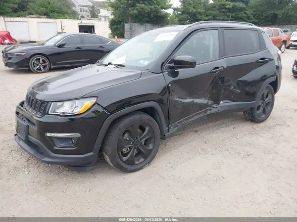 3C4NJDBB1JT492552 2018 JEEP COMPASS - Image 2