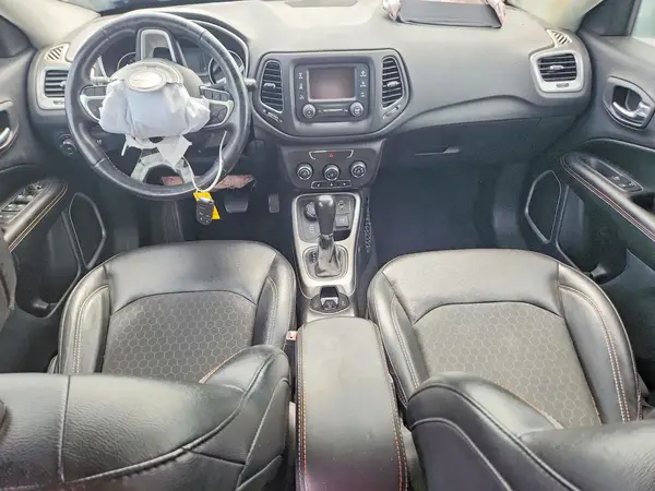 3C4NJDBB1JT492857 2018 JEEP COMPASS - Image 8