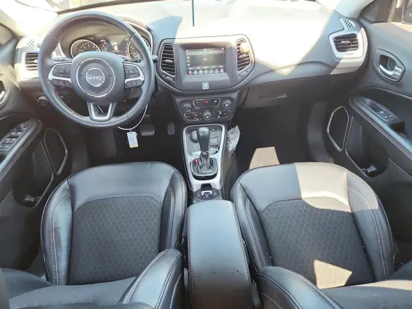3C4NJDBB1KT593933 2019 JEEP COMPASS - Image 8