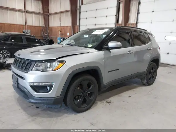 3C4NJDBB1KT598775 2019 JEEP COMPASS - Image 2