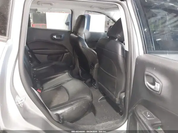 3C4NJDBB1KT598775 2019 JEEP COMPASS - Image 8