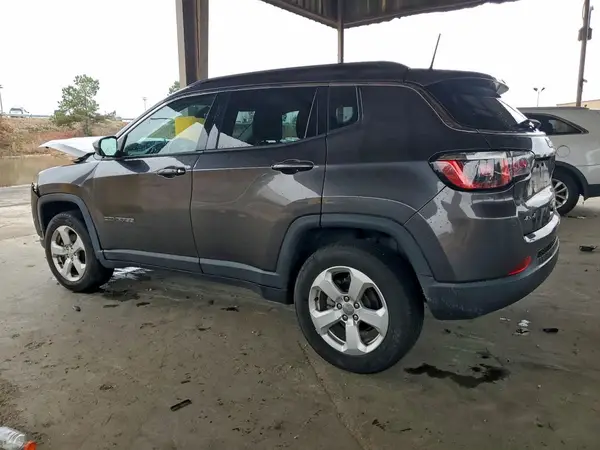 3C4NJDBB1KT599831 2019 JEEP COMPASS - Image 2
