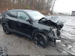 3C4NJDBB1KT601609 2019 JEEP COMPASS