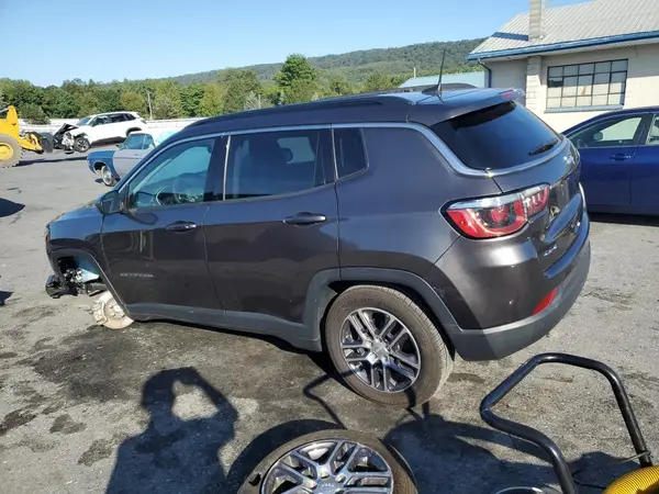 3C4NJDBB1KT601867 2019 JEEP COMPASS - Image 2