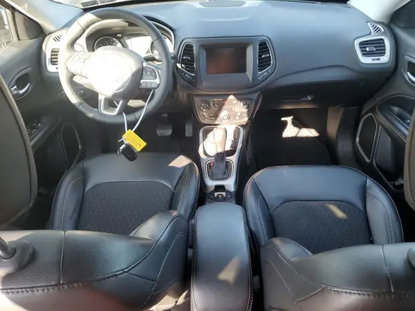 3C4NJDBB1KT601867 2019 JEEP COMPASS - Image 8