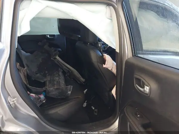 3C4NJDBB1KT622637 2019 JEEP COMPASS - Image 8