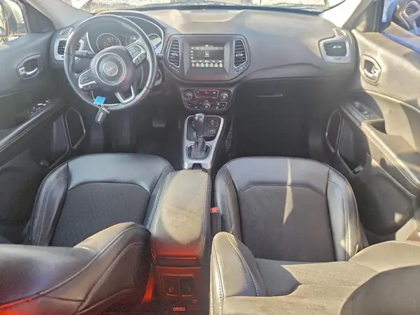 3C4NJDBB1KT628437 2019 JEEP COMPASS - Image 8