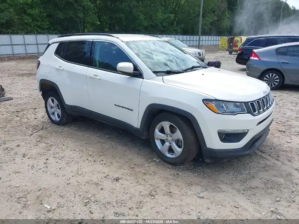 3C4NJDBB1KT639082 2019 JEEP COMPASS - Image 1