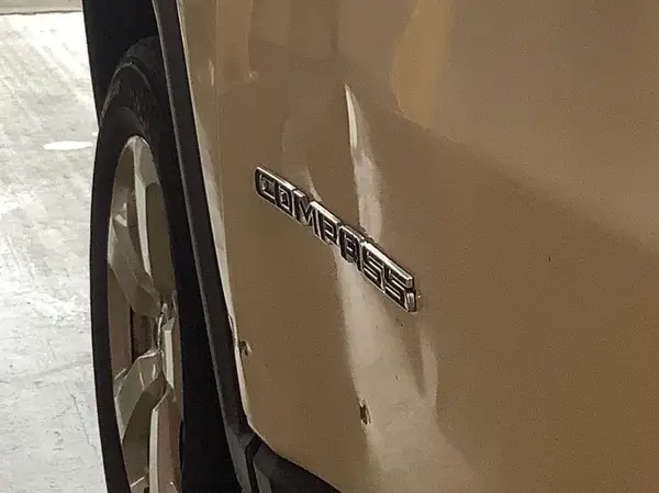 3C4NJDBB1KT639096 2019 JEEP COMPASS - Image 2