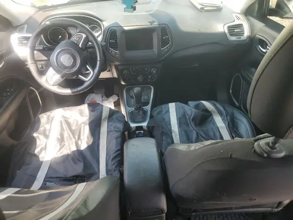 3C4NJDBB1KT645903 2019 JEEP COMPASS - Image 8