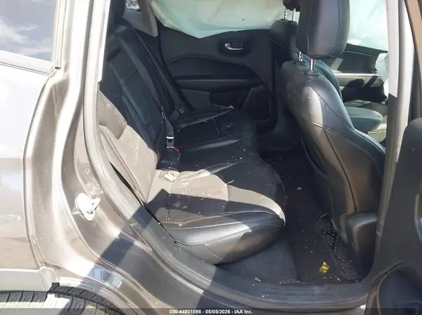 3C4NJDBB1KT647229 2019 JEEP COMPASS - Image 8