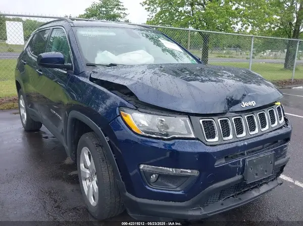 3C4NJDBB1KT648171 2019 JEEP COMPASS - Image 1