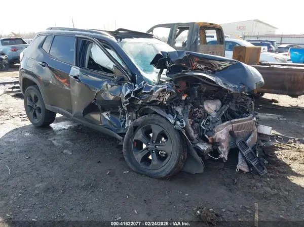 3C4NJDBB1KT648185 2019 JEEP COMPASS - Image 1
