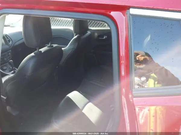 3C4NJDBB1KT654164 2019 JEEP COMPASS - Image 8